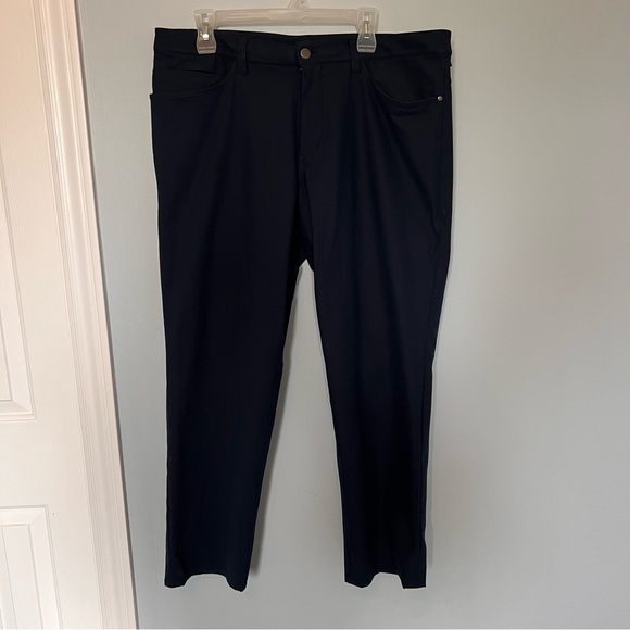 LULULEMON men’s ABC pant - Picture 3 of 7